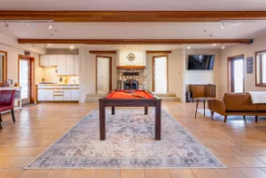 Beach Villa Home - Walk to Beaches Trails Restaurants Activities & more - Image 2