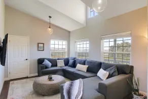 20 private acres, 180 degree views - Image 3