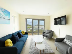 5 The Beach House - Image 3
