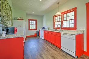 Renovated KY Farmhouse Retreat w/ Pasture Views! - Image 2