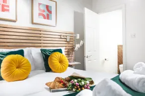 Bijoux Plymouth Cottage - Sleeps 6 - By Habita Property - Image 4