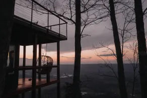 Cloud 9 Rooftop Deck with Mountain View - Image 3