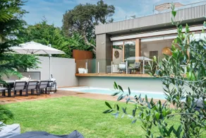 Trelawney Beach House - opposite Blairgowrie beach - Image 3