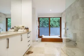 Trelawney Beach House - opposite Blairgowrie beach - Image 2