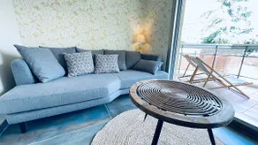 Voiron center, 15 m² terrace, secure parking - Image 5