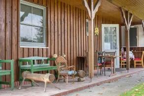 Large guest house - Image 3