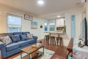 3 Houses to Beach, 2 Fenced Yards, AC, Dogs ok - Image 5