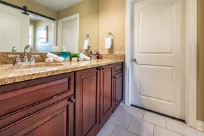 Bright, Spacious Plymouth 4BR - Walk to DT! - Image 2