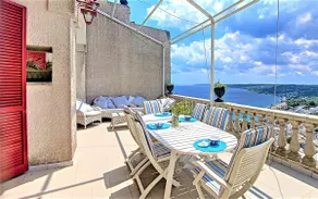 In the ancient castro, a Jacuzzi with a stunning sea view - Image 5