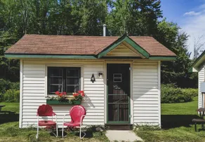 Cabin #4 - Gone Fishin' - Image 3