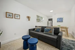 GROVE27-02 | soothing vibes near chic neighborhood - Image 3