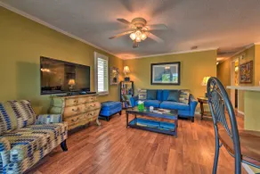 Bright Coastal Condo: Walk to Lido Key Beach! - Image 4