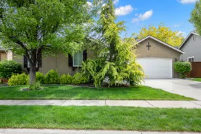 Family Home in North Meridian Near Everything - Image 2