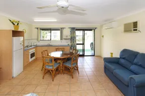 Alma Bay Holiday Unit 1 - Image 3