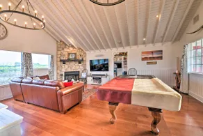 Spacious Getaway ~ 12 Acres, Views, & Hot Tub! - Image 4