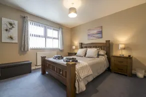 Harry's - 2 Bedroom Holiday Home - Tenby - Image 2