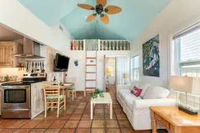HotTub • 1 Block to Duval St | Casita de Catherine - Image 2