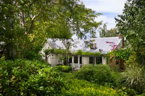 Wombat Hill Cottage- central Daylesford retreat - Image 5