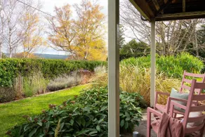 Wombat Hill Cottage- central Daylesford retreat - Image 4