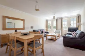 Adamson Court - No 11 - Image 4
