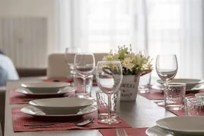 Rent Apartment - Parking and Comfort - Spacious Apt up to 8 Pax - Image 2