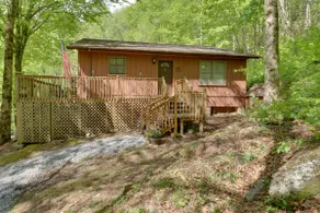 Cozy Whittier Home w/ Fire Pits < 15 Mi to Hiking! - Image 2