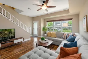 Amazing Urban Townhome near Breweries and River! - Image 2