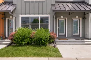 Amazing Urban Townhome near Breweries and River! - Image 5