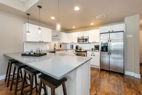 Amazing Urban Townhome near Breweries and River! - Image 3