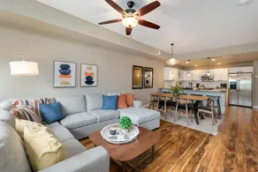 Amazing Urban Townhome near Breweries and River! - Image 4
