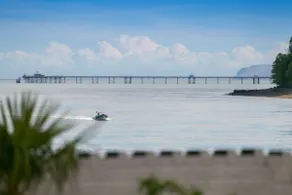 10 Beach Road - Image 2