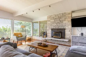 Sunny Side Island Retreat by AvantStay - Image 2
