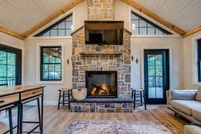 Wildwood Cabin: cozy cabin in woods,with fireplace - Image 2
