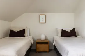 Alpha Luxe - Pet Friendly Luxury Home and Pool - Image 2
