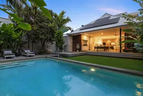 Alpha Luxe - Pet Friendly Luxury Home and Pool - Image 2