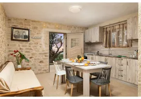 Poseidon Apartments - Image 4