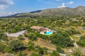 Villa \"Finca Soliva\" con vistas a la montaña, jardín, Wi-Fi, piscina y terraza - Image 2