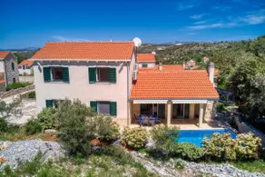 Villa SAN with heated pool, traditional surroundings, 3-bedrooms - Image 4