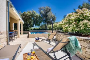 Villa SAN with heated pool, traditional surroundings, 3-bedrooms - Image 3