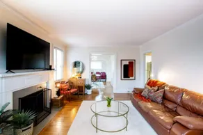 Truro Getaway – Bright & Spacious Flat - Image 4