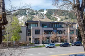 Luxurious 2BR 2BA w A/C & MTN Views! - Image 5