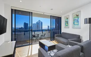 Ocean&River View 2 bedroom apartment in Surfers - Image 4