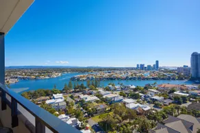 Ocean&River View 2 bedroom apartment in Surfers - Image 2