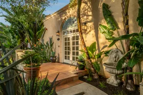 Private Garden Estate | Walk to Beach, Alfresco Spaces w/ Heated Pool & Spa - Image 5