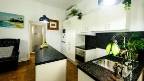 Centrally Located Loft Apartment - 2 Bedrooms - Image 4