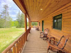 40PL Log cabin with AC in the heart of the White Mountains, less than 10 minutes from Bretton Woods! - Image 3