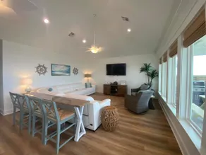 Thibodeaux's Beach House - Image 3