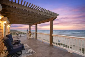 Beachfront Sleeps 14 | Hot Tub | Fire Pit and Deck - Image 5