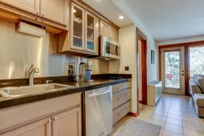 7th Mt Resort. 3 Master Suites. Resort Amenities - Image 3