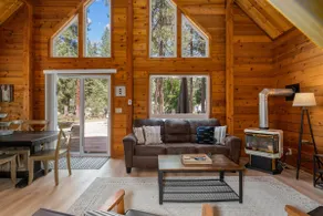 Sunrise Lodge - Fetching Forest Cabin in the Sun! - Image 3